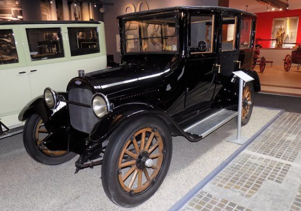 Chevrolet FB 40 Sedan