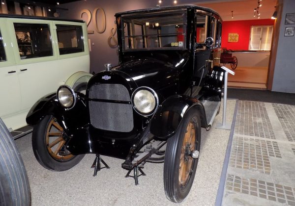 Chevrolet FB 40 Sedan - Image 5