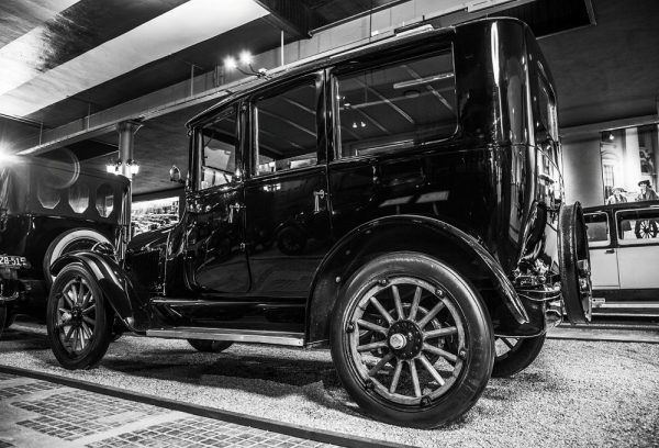 Chevrolet FB 40 Sedan - Image 3
