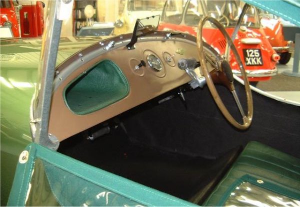 Bond Minicar Mark A - Image 4