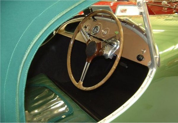 Bond Minicar Mark A - Image 3