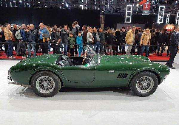 AC Cobra 260