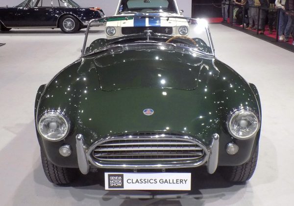 AC Cobra 260