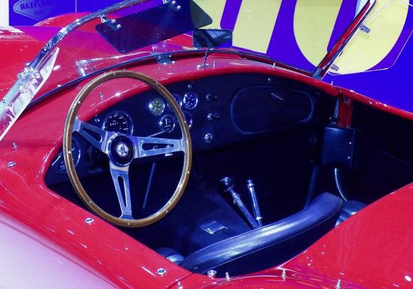 AC Cobra 427