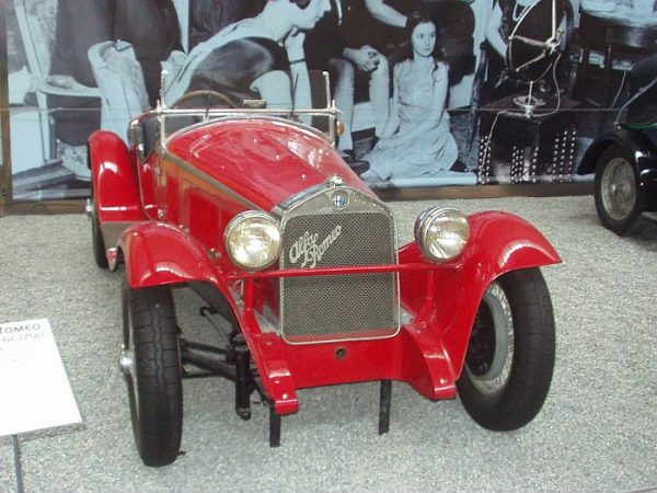 Alfa Romeo 6C 1750 Roadster