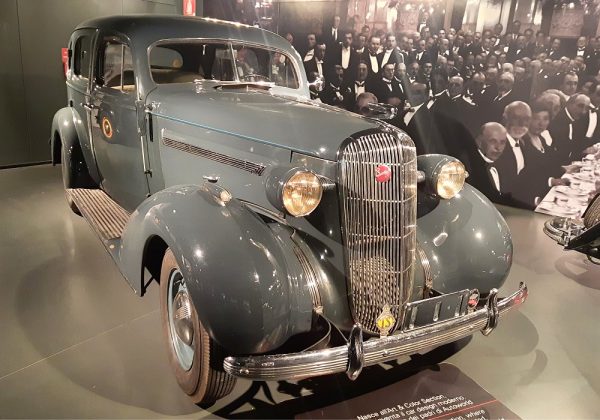 Buick 41 C Special Sedan