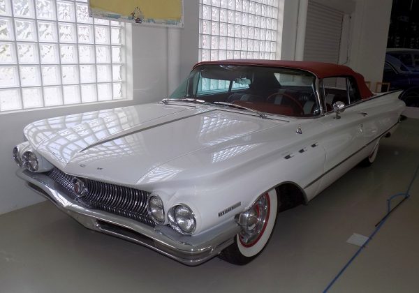 Buick Invicta Convertible