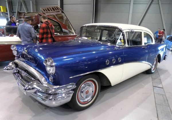Buick Special 2-door Sedan Model 48