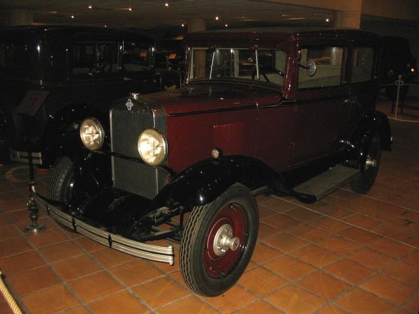Chevrolet AD 1369 Six 13 CV