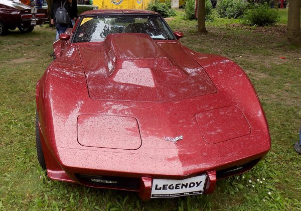 Chevrolet Corvette 210 HP