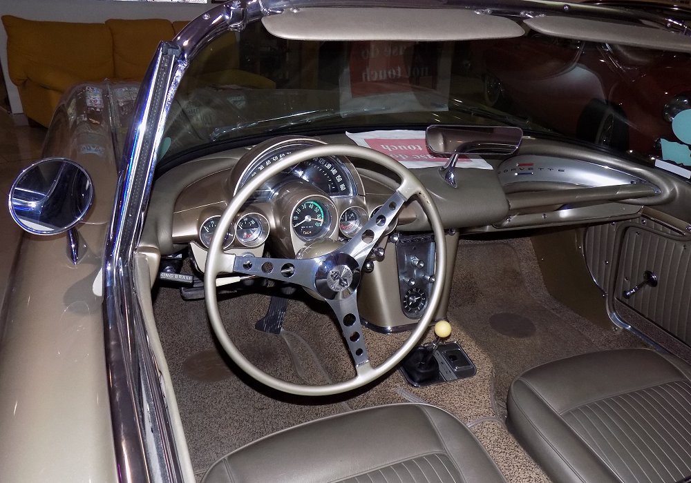 Chevrolet Corvette 327 V8 250 HP Convertible