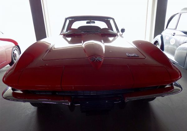 Chevrolet Corvette 427 Coupe 390 HP
