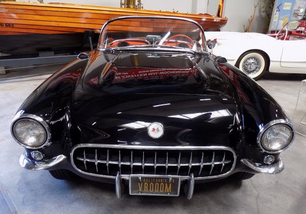 Chevrolet Corvette Roadster 240 HP