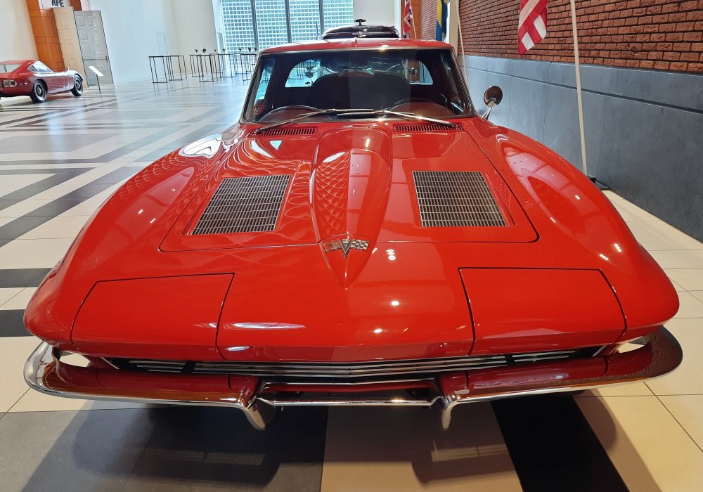 Chevrolet Corvette Sting-Ray 327 V8 250 HP Split Window