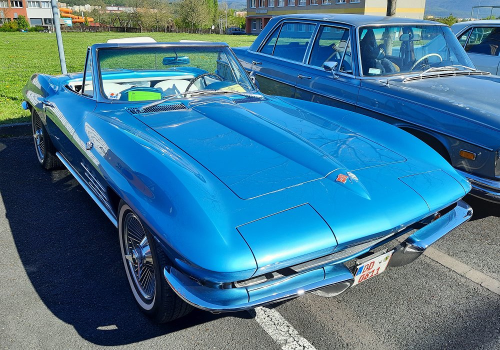 Chevrolet Corvette Sting Ray Convertible 250 HP Chevrolet Corvette Sting Ray Convertible 250 HP
