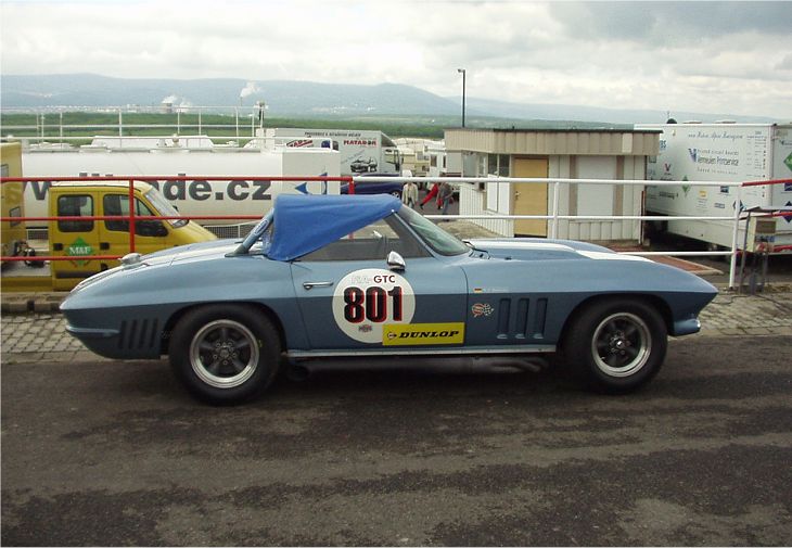 Chevrolet Corvette Sting Ray Convertible 375 HP