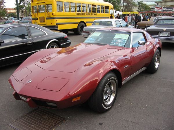 Chevrolet Corvette Stingray 350 AT