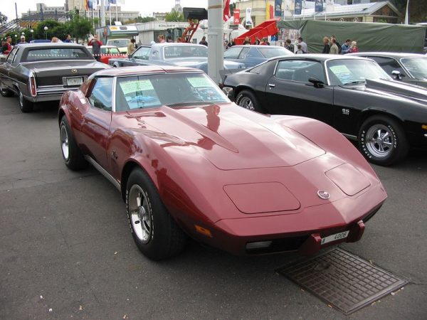 Chevrolet Corvette Stingray 350 AT