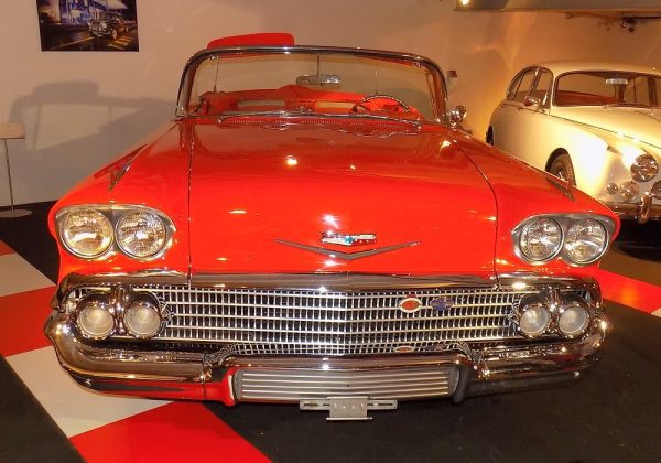 Chevrolet Impala Convertible 185 HP