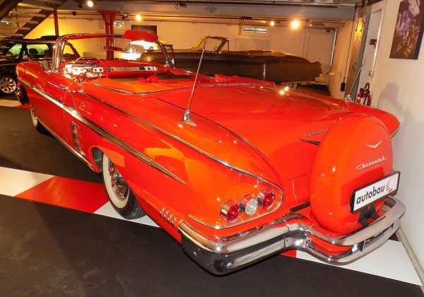 Chevrolet Impala Convertible 185 HP
