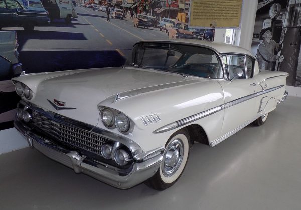 Chevrolet Impala Sport Coupe 230 HP