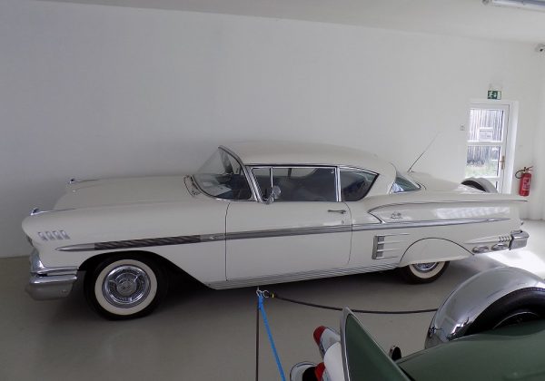 Chevrolet Impala Sport Coupe 230 HP