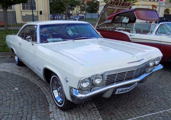 Chevrolet Impala SS Sport Coupe 327