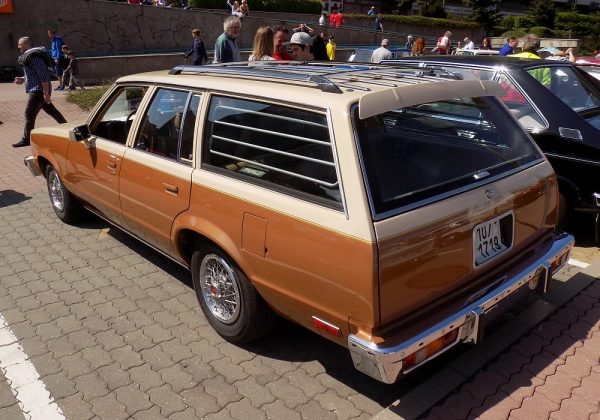 Chevrolet Malibu Classic Station Wagon 4.4