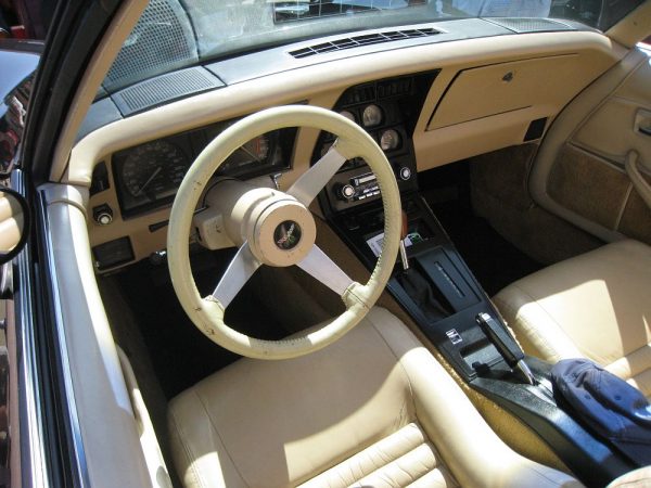 Chevrolet Corvette 195 HP AT
