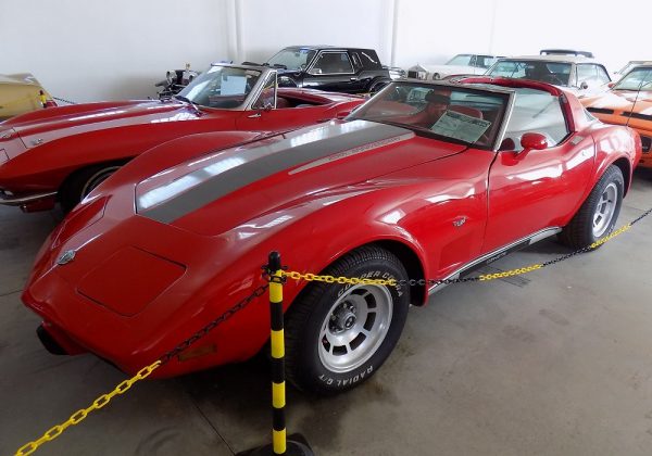 Chevrolet Corvette Stingray 185 HP
