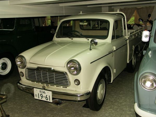 Datsun P221 Pickup