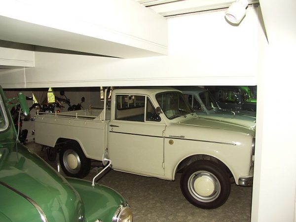 Datsun P221 Pickup