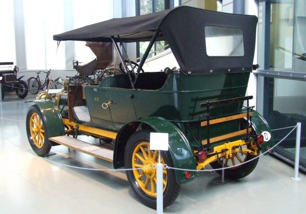 De Dion-Bouton 12 HP Phaeton