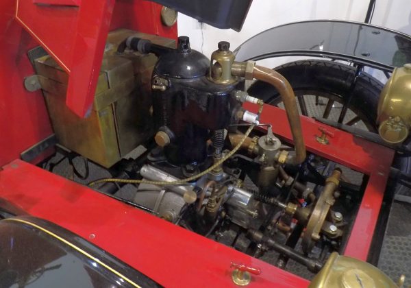 De Dion-Bouton 8 HP Tonneau