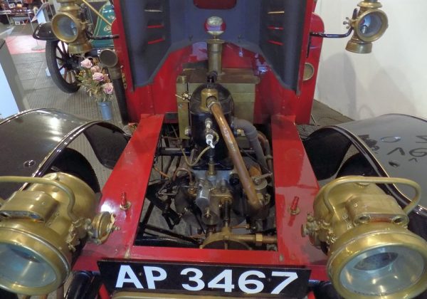De Dion-Bouton 8 HP Tonneau