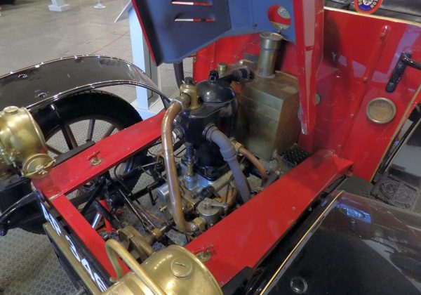 De Dion-Bouton 8 HP Tonneau
