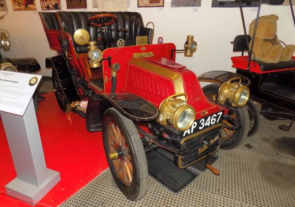 De Dion-Bouton 8 HP Tonneau
