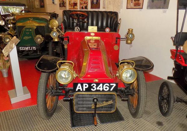 De Dion-Bouton 8 HP Tonneau