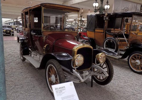 Delahaye 32 Coupé Chauffeur 2.9