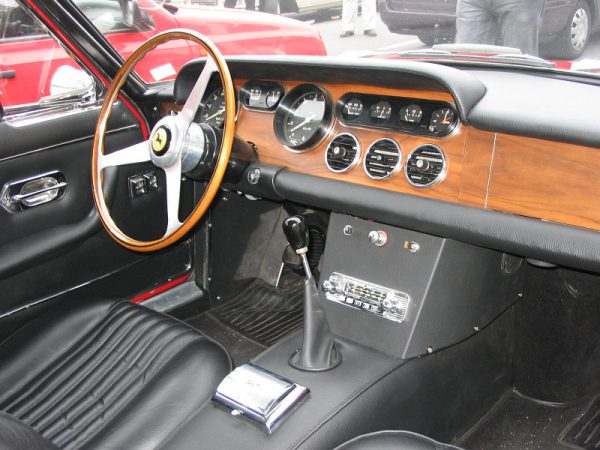 Ferrari 330 GT 2+2