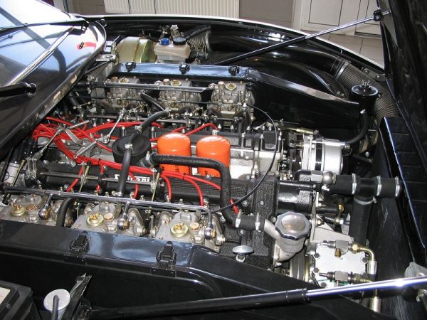Ferrari 365 GTC/4