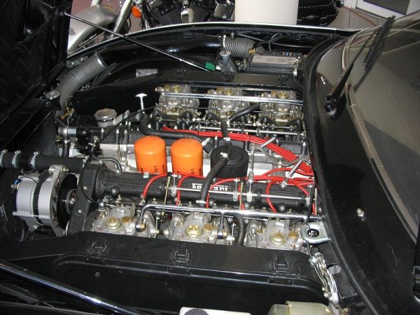 Ferrari 365 GTC/4