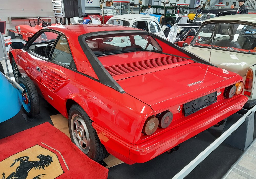 Ferrari Mondial 8