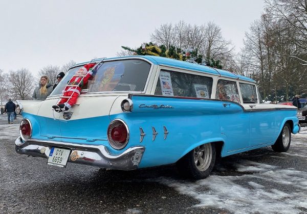 Ford Country Sedan