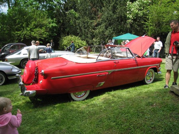 Ford Crestline Sunliner Convertible V8 130 HP