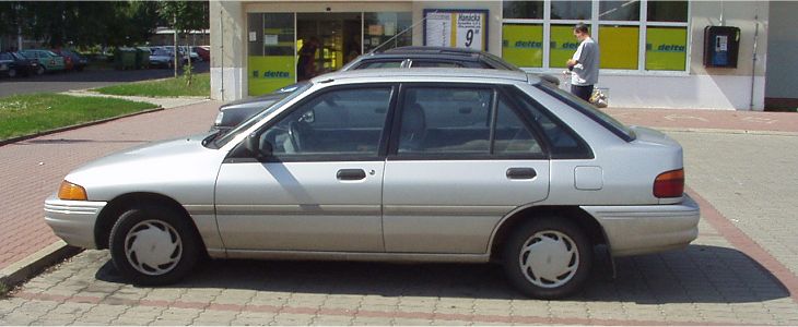 Ford Escort LX