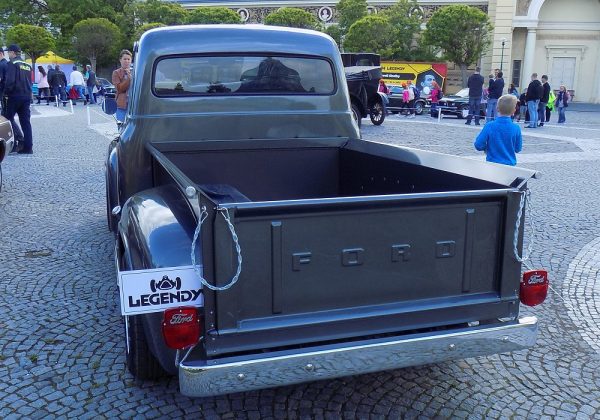 Ford F100 PickUp 390