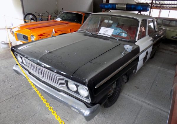 Ford Fairlane Sedan 289