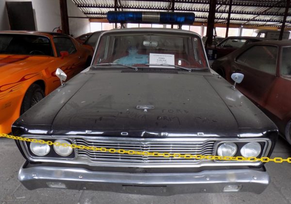 Ford Fairlane Sedan 289