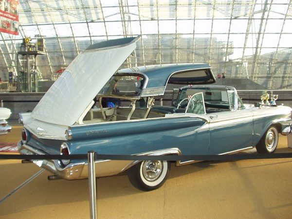 Ford Galaxie Skyliner 300 HP